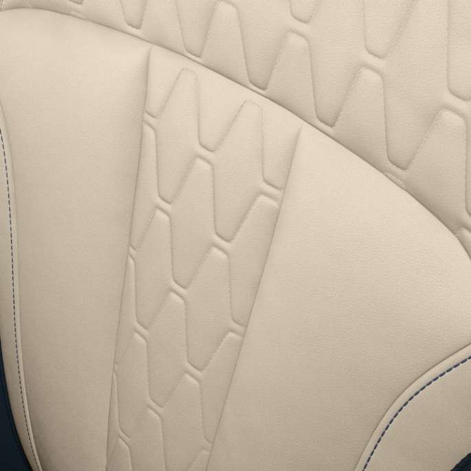 Close-up of the polster design of the BMW X7 SUV G07 with Design Pure Excellence features