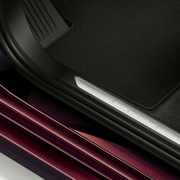 Close-up of the polster design of the BMW X7 SUV G07 with M Sport Package features